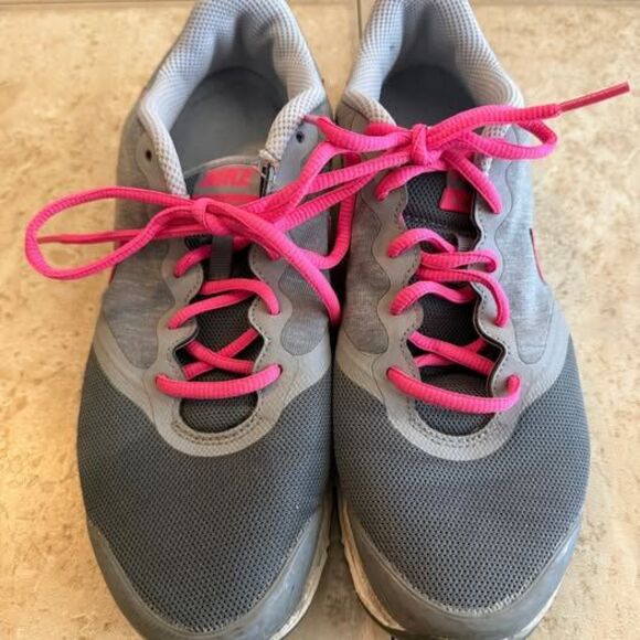 Nike Women’s Running Shoes - Gray & Pink - Size 8.5 - Picture 2 of 10